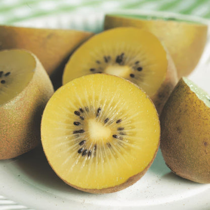 Fruitplant - Actinidia Weiki & Golden Kiwi - Kiwiplant - 1 Mannelijke - 2 Vrouwelijke - Planten - Geel - Pot 15cm - Hoogte 50cm